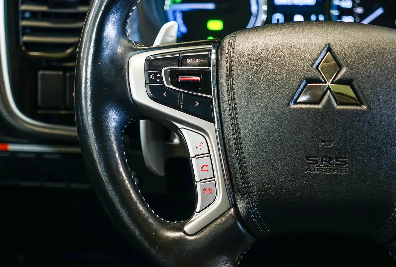 Mitsubishi Outlander снимка Mitsubishi Outlander