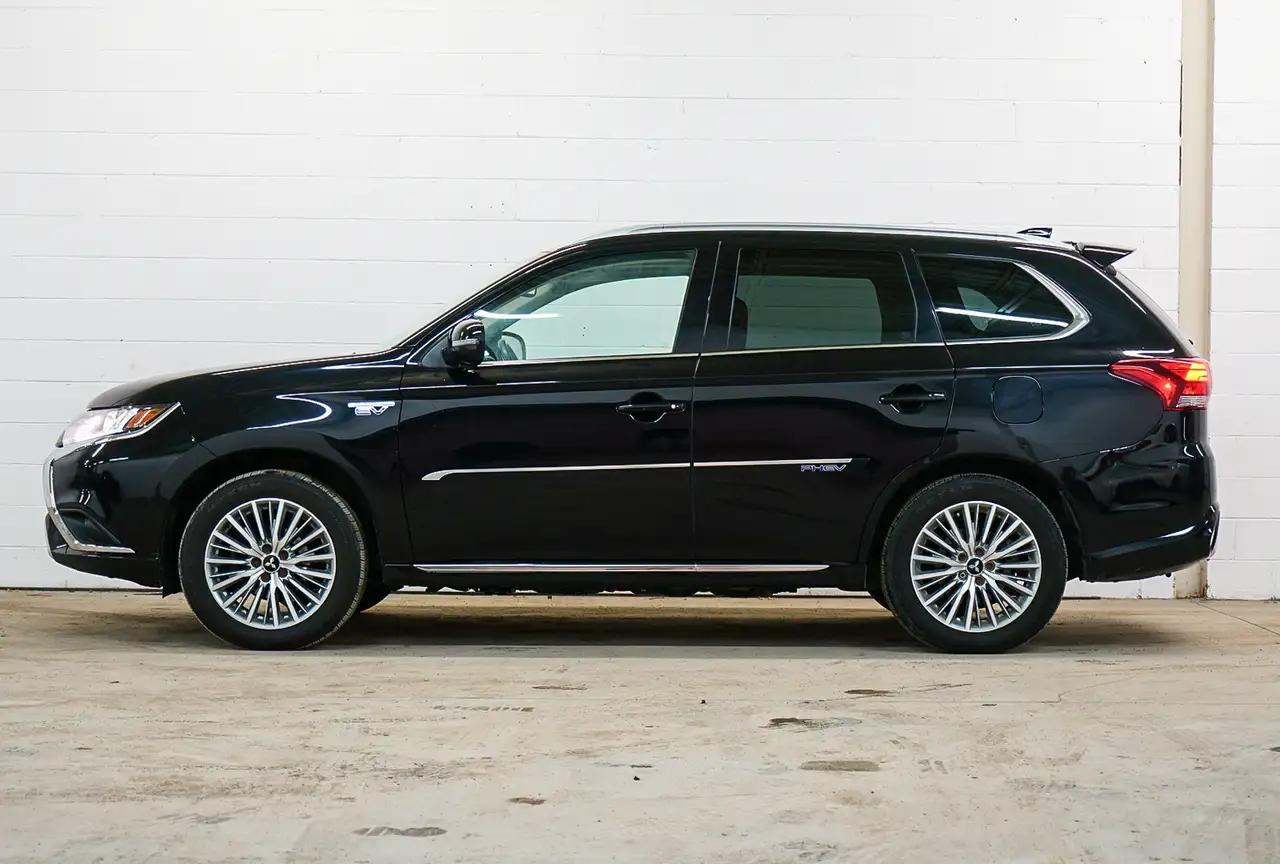 Mitsubishi Outlander снимка Mitsubishi Outlander