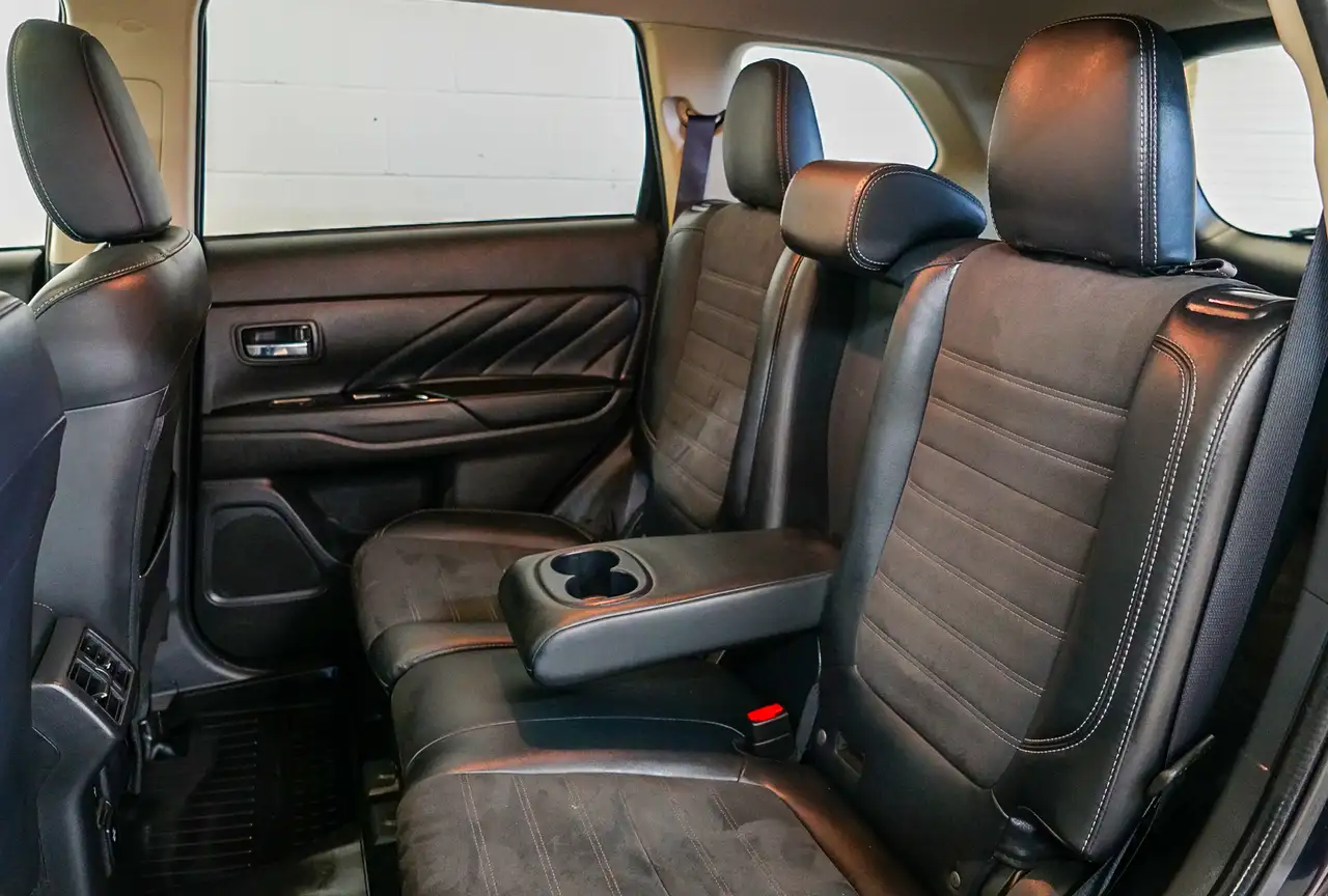 Mitsubishi Outlander снимка Mitsubishi Outlander