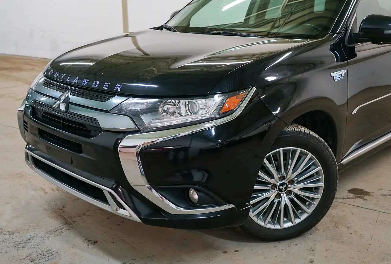 Mitsubishi Outlander снимка Mitsubishi Outlander