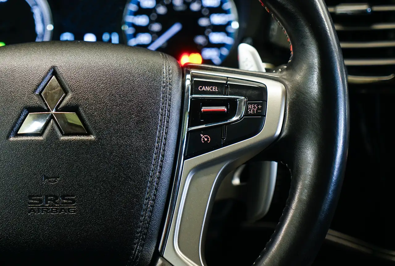 Mitsubishi Outlander снимка Mitsubishi Outlander