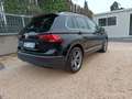 Volkswagen Tiguan Tiguan 2.0 TDI SCR DSG Advanced BlueMotion Technol Zwart - thumbnail 2