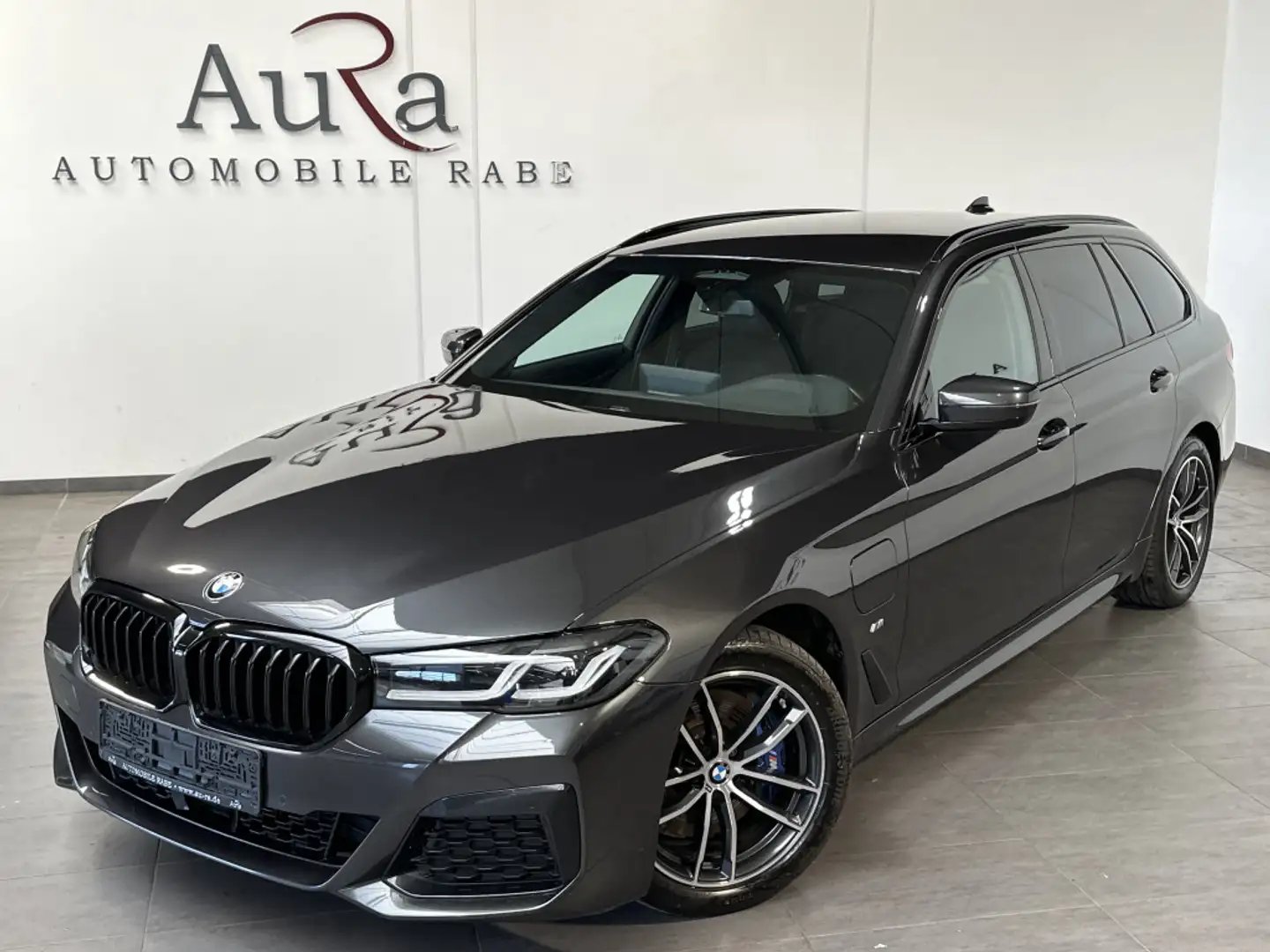 BMW 530 Touring xDrive M-Sport NAV+LED+AHK+ACC+H&K Grau - 2
