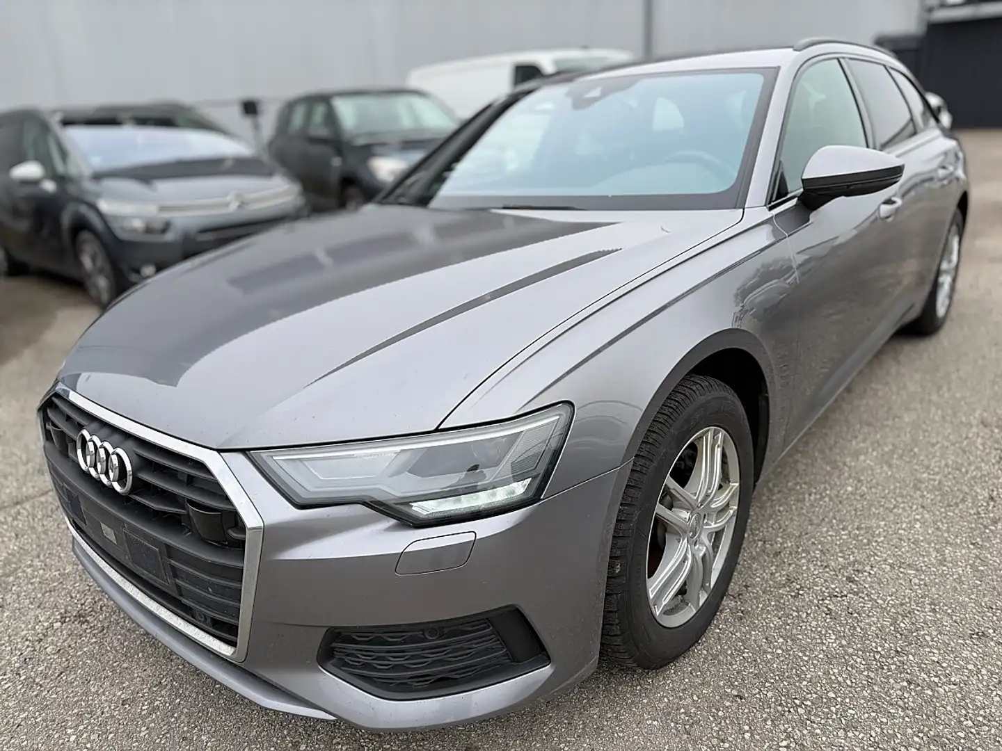 Audi A6 2.0 TDI Aut. Grau - 1