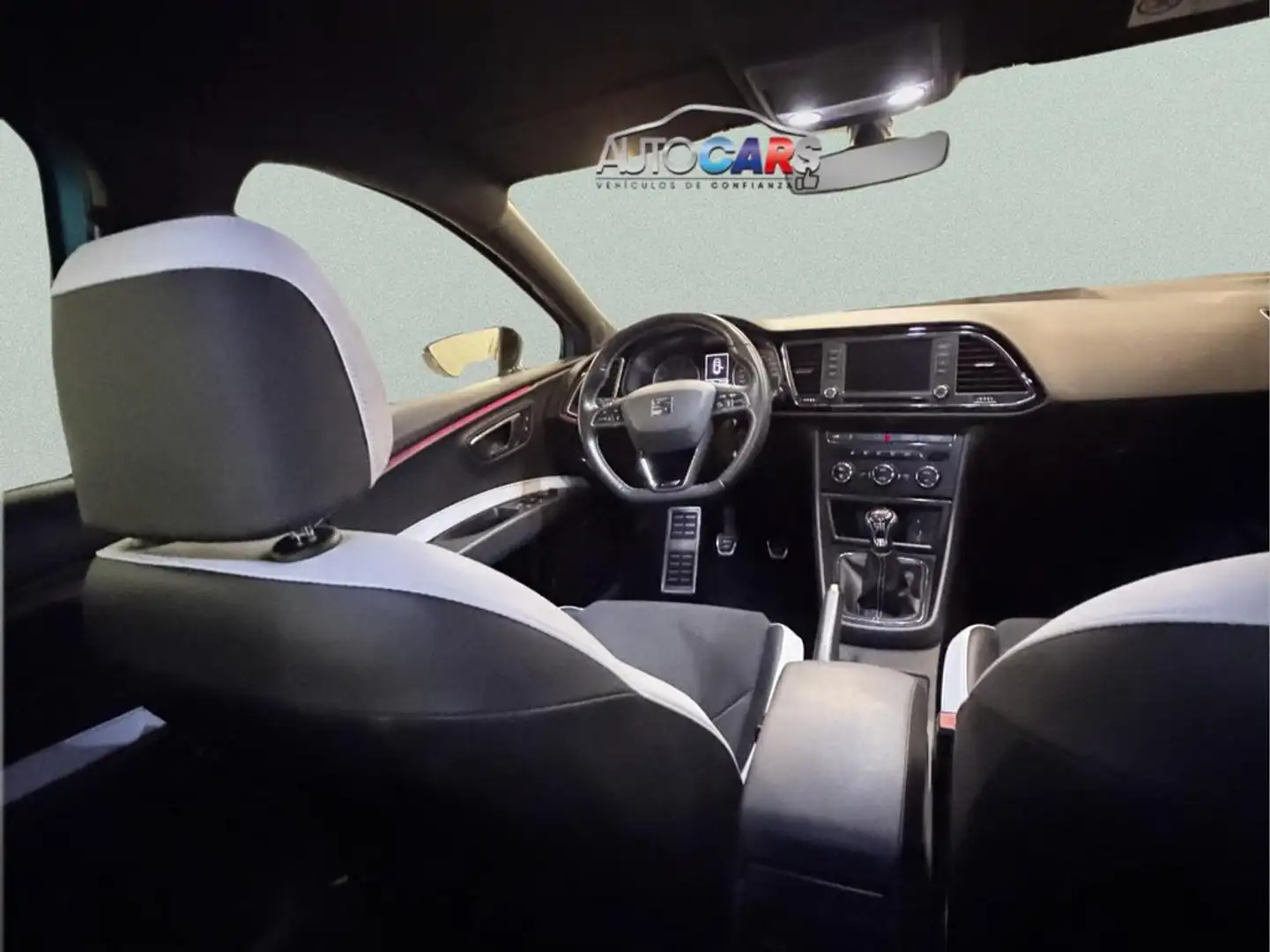 SEAT Leon ST 2.0 TSI S&S Cupra 300 Azul - 2
