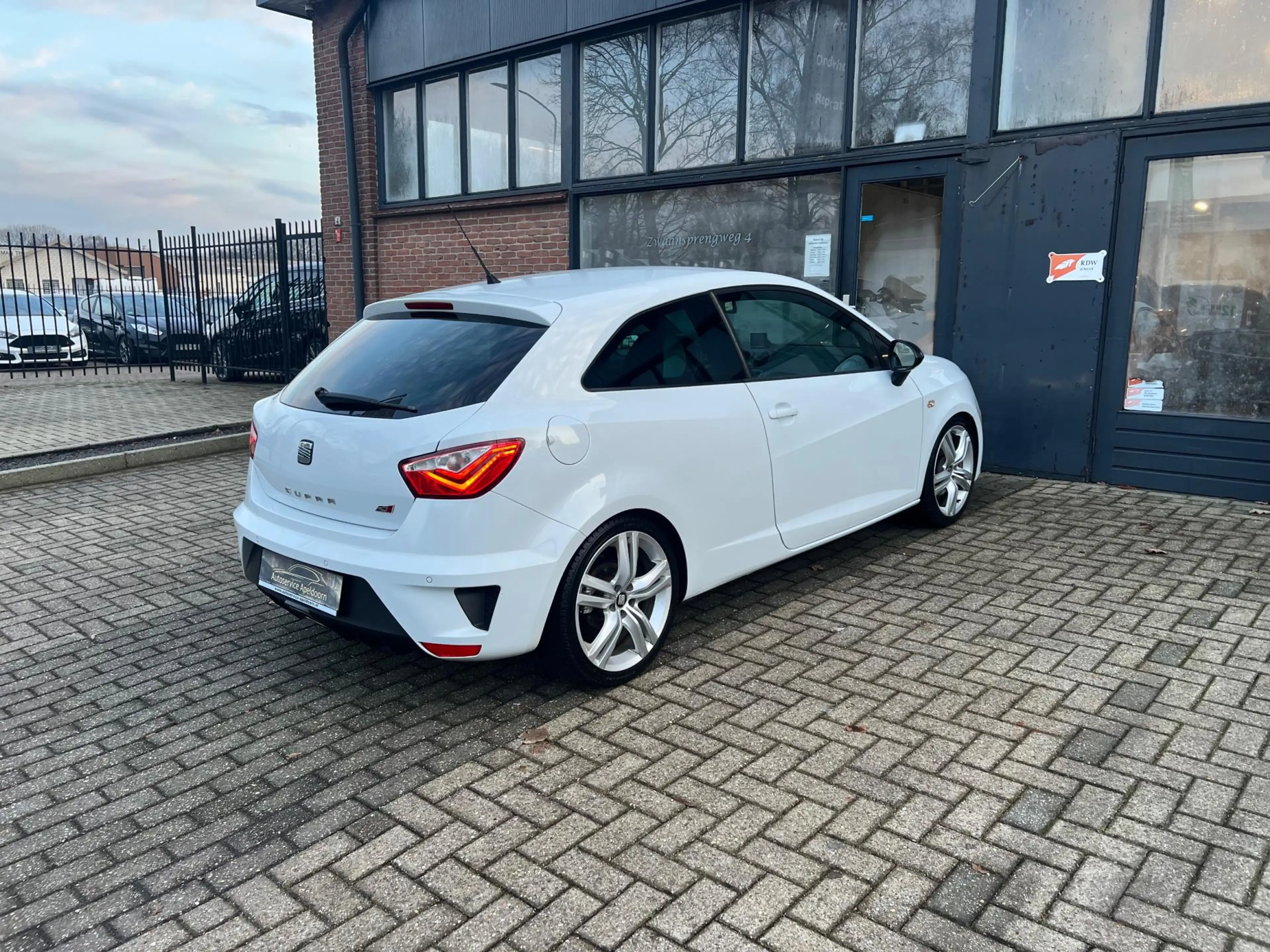 SEAT Ibiza SC 1.4 TSI Cupra, Xenon, Cruise control, Climate c — photo 7