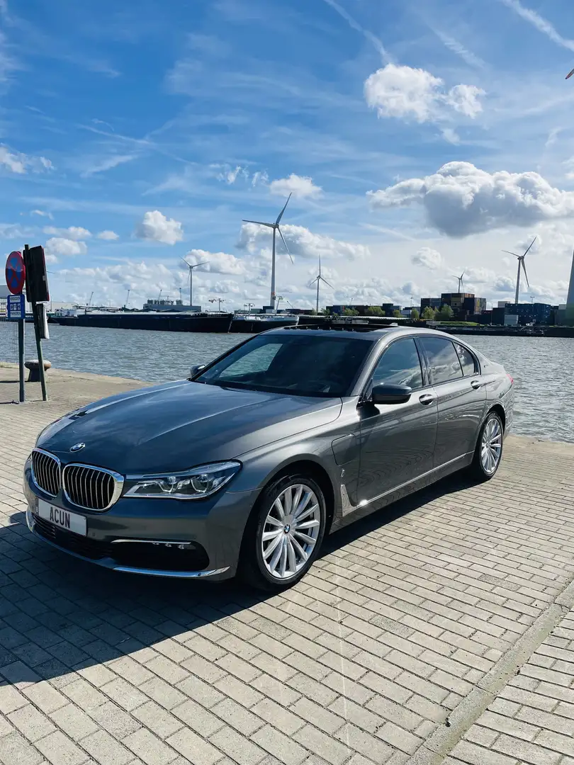 BMW 740 740e iPerformance Grijs - 1
