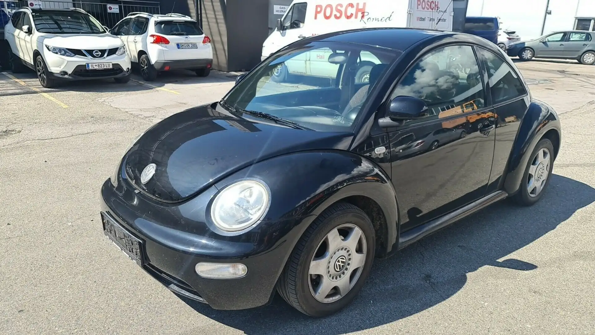 Volkswagen New Beetle Kleinwagen in Schwarz gebraucht in Innsbruck für € 1  599,-