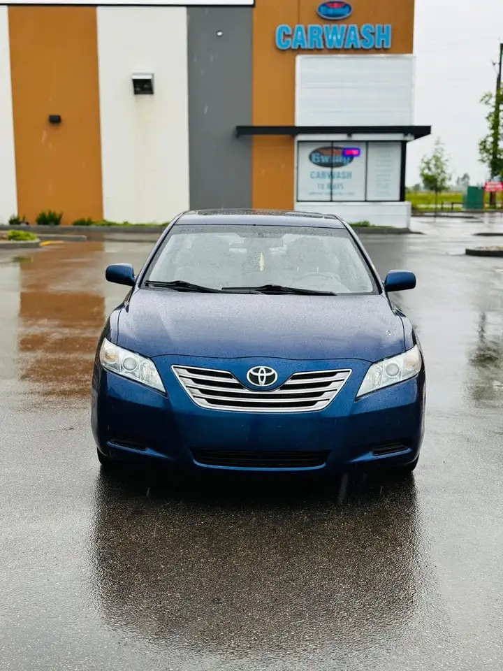 Toyota Camry снимка Toyota Camry