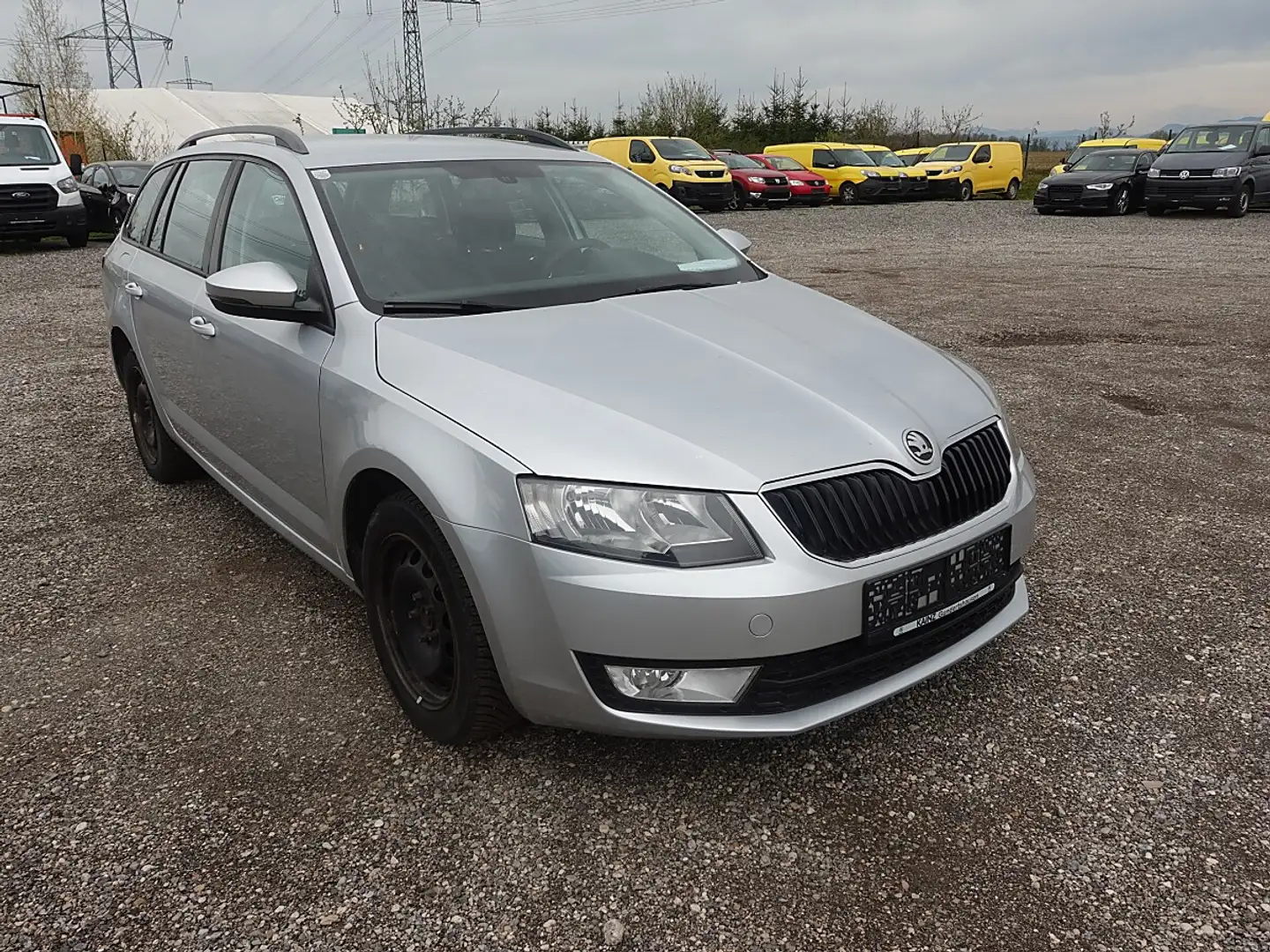 Skoda Octavia Combi 1,6 Ambition TDI 4x4 Grau - 1