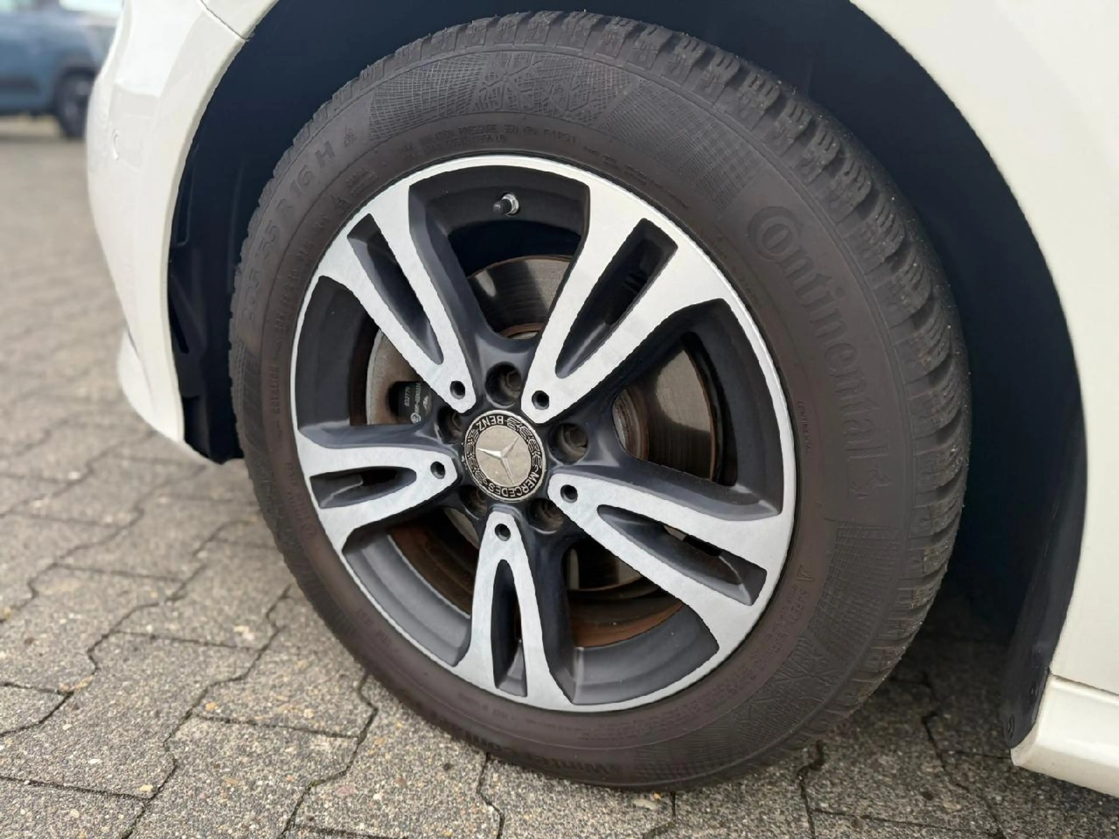 Mercedes-Benz A 200 A 200 BlueEfficiency — photo 15