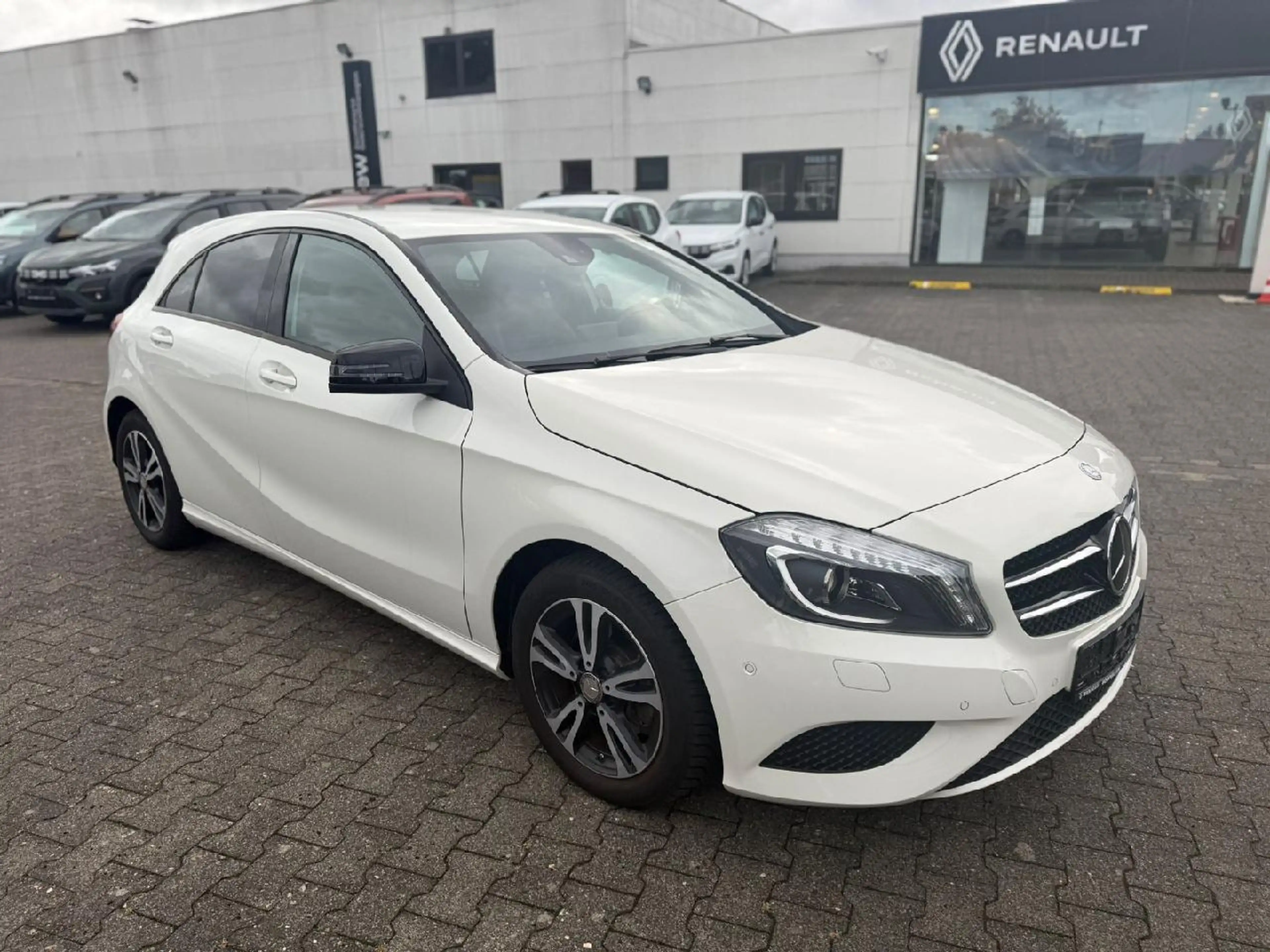 Mercedes-Benz A 200 A 200 BlueEfficiency — photo 3