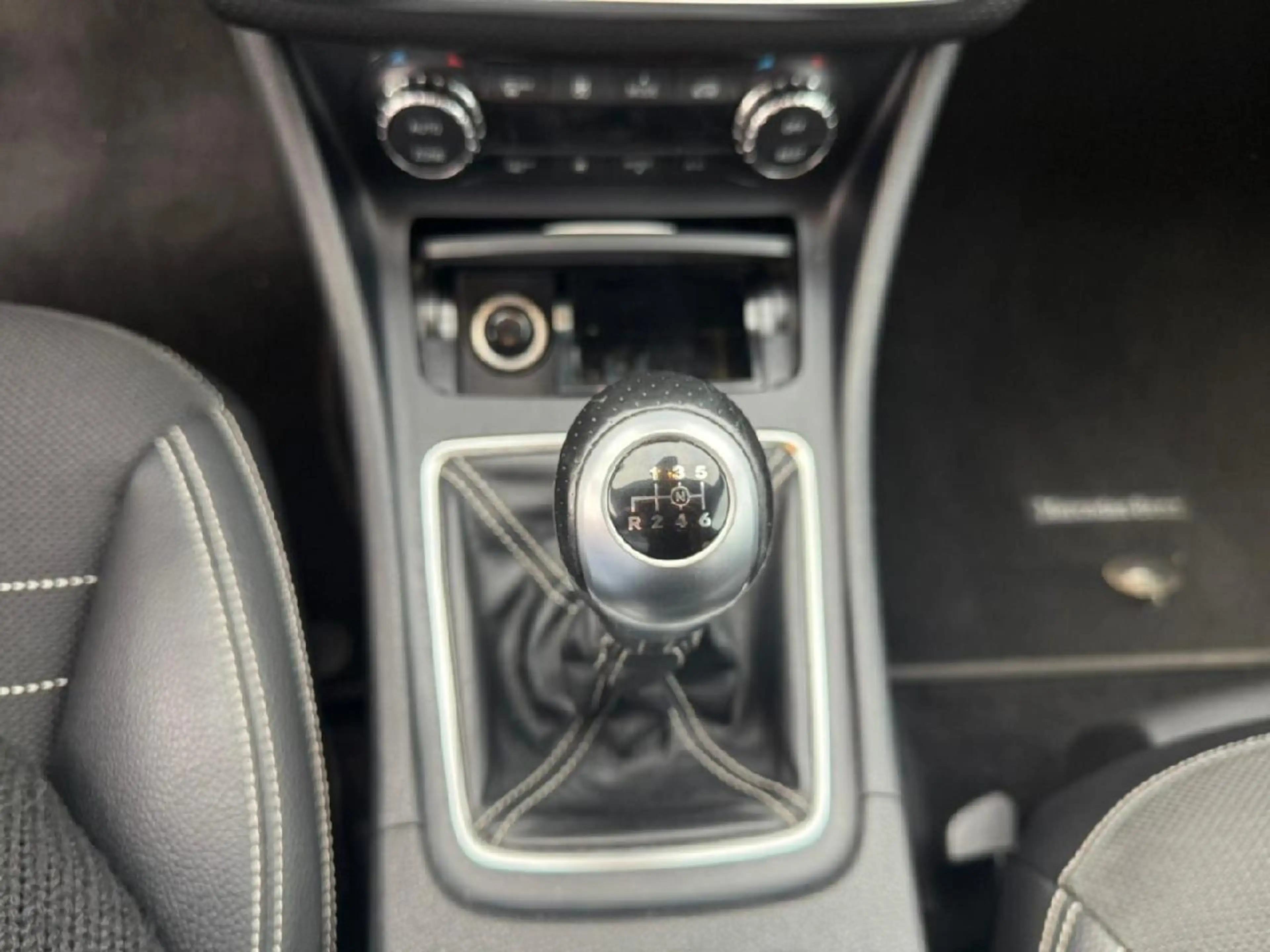 Mercedes-Benz A 200 A 200 BlueEfficiency — photo 10