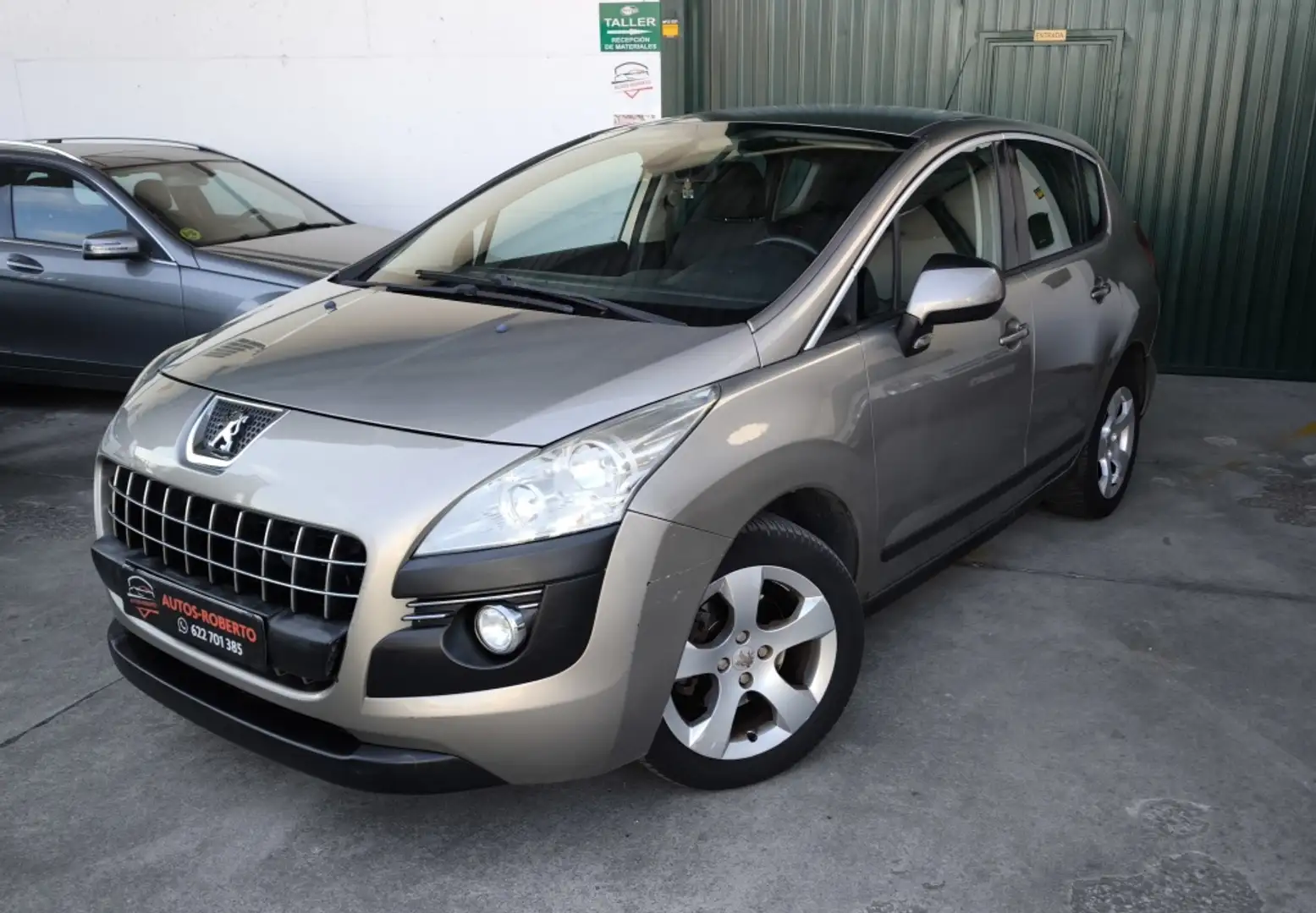 Peugeot 3008 2.0HDI FAP Sport Pack Beige - 1