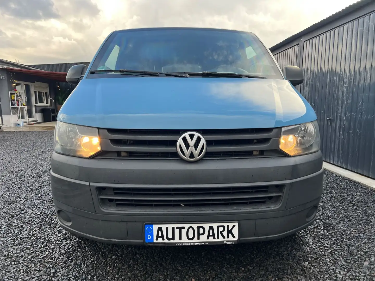 Volkswagen T5 Transporter T5 LANG*MONEYTRUCK*GELDTRANSPORTER*ARMORED*140PS Blau - 2