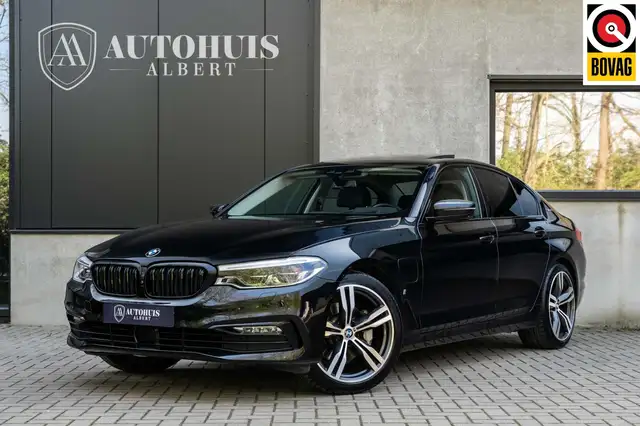 BMW 530 5-serie BMW 530e Luxury Line Pano HUD Camera Memor