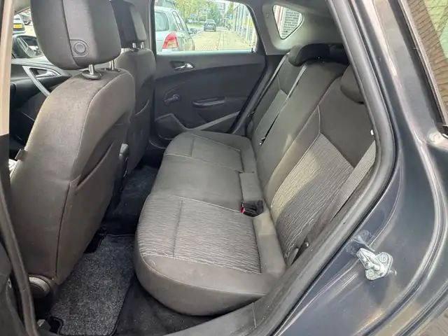 Opel Astra view 13