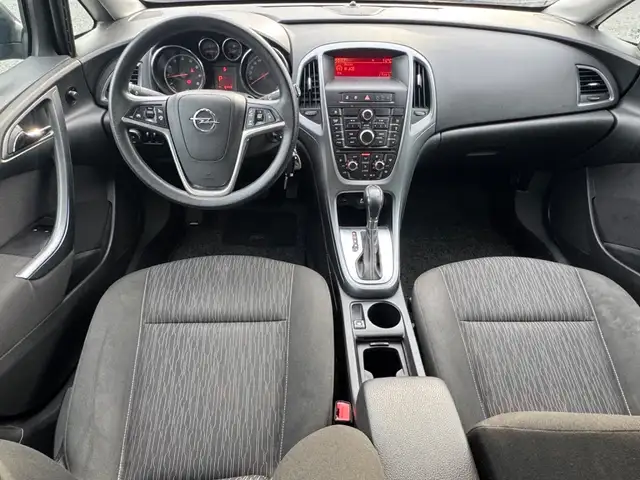 Opel Astra view 9