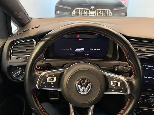 Volkswagen Golf view 8