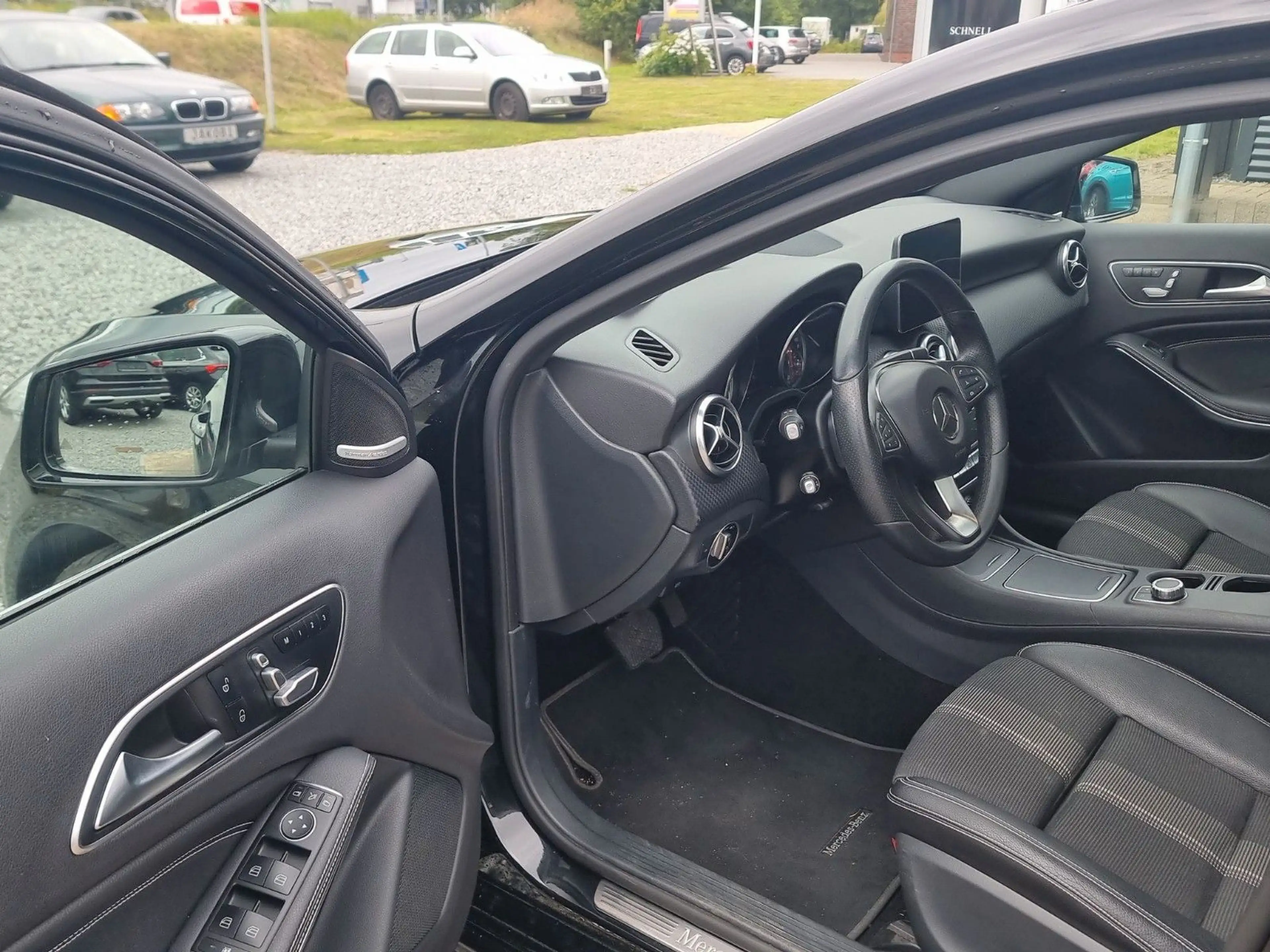 Mercedes-Benz A 220 CDI / d 4Matic NAVI MEMORY ACC ASSIST PAK. — photo 9