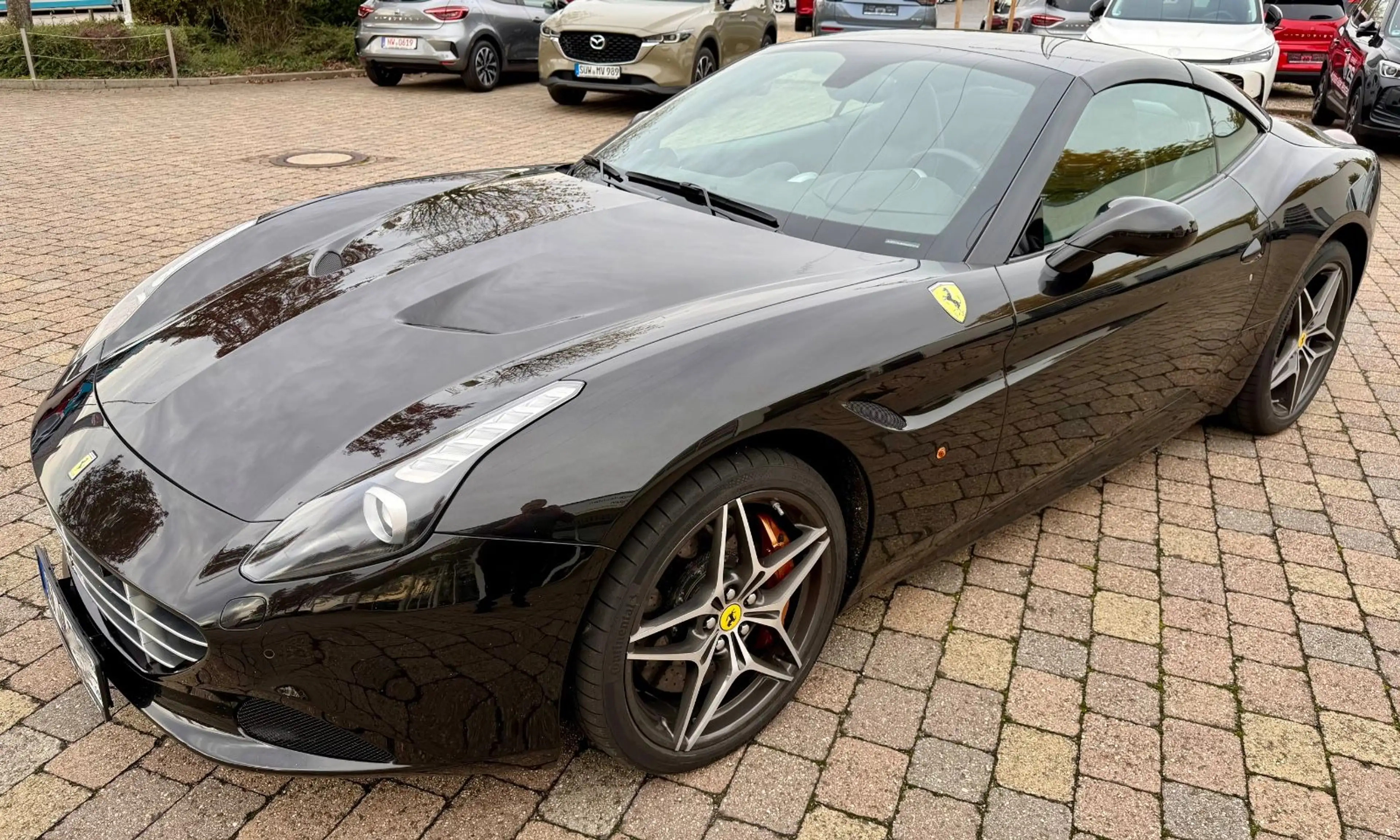 Ferrari California Turbo 3.9 viele Extras , wie neu — photo 6