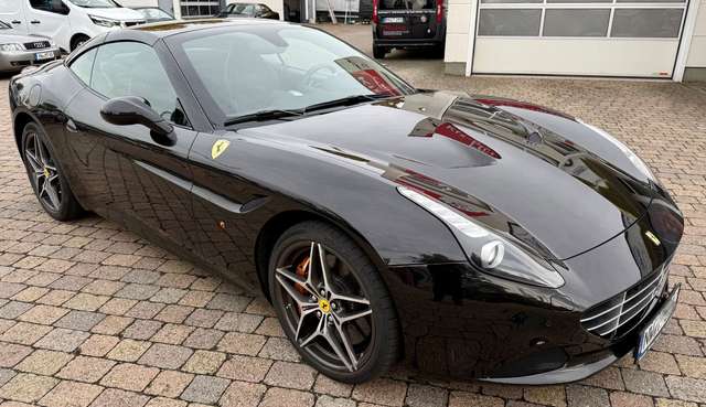 Ferrari California Turbo 3.9 viele Extras , wie neu
