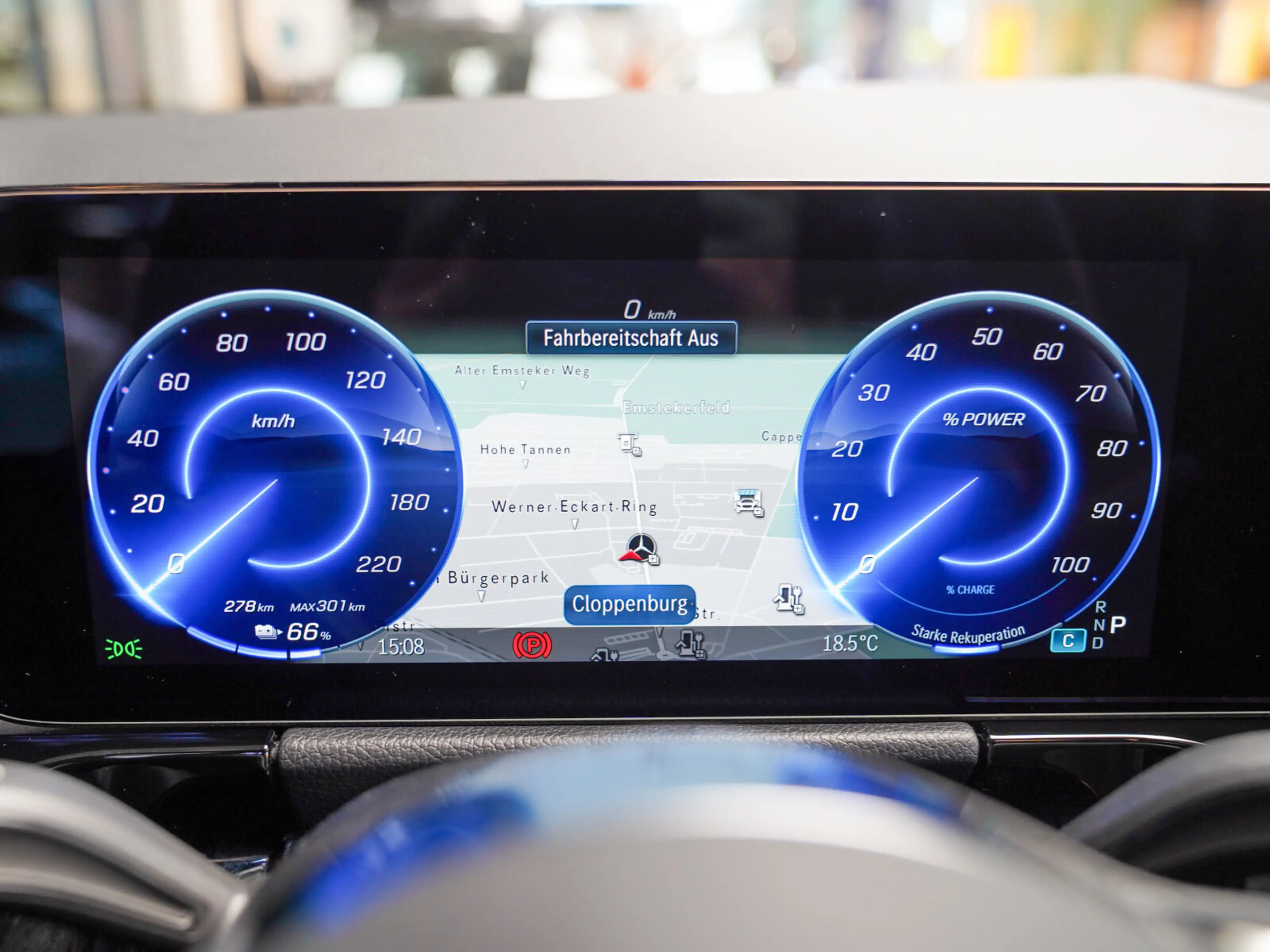 Mercedes-Benz EQA 300 EQA 300 4M Progressive CarPlay Kamera Totwinkel — photo 15
