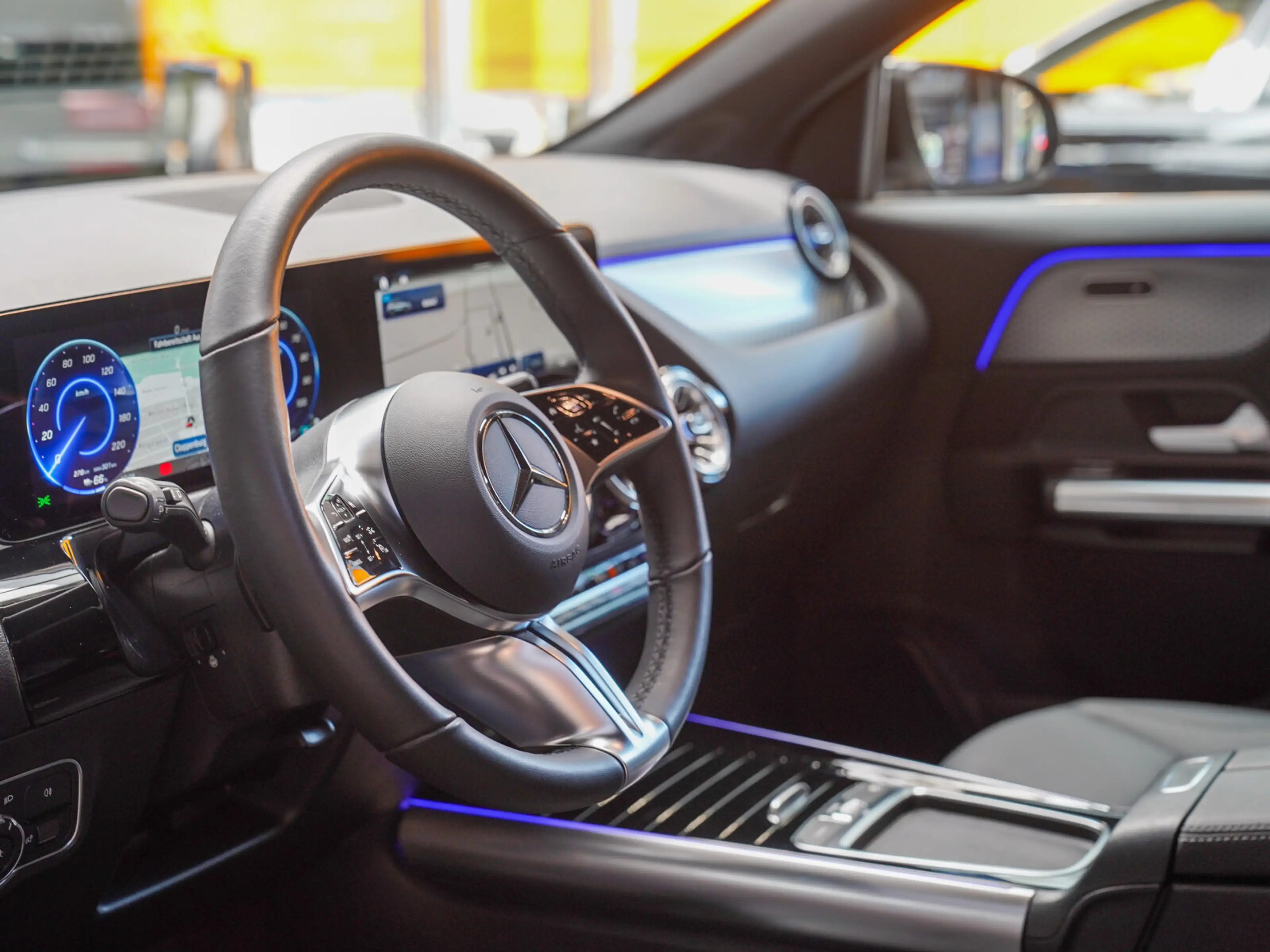 Mercedes-Benz EQA 300 EQA 300 4M Progressive CarPlay Kamera Totwinkel — photo 13