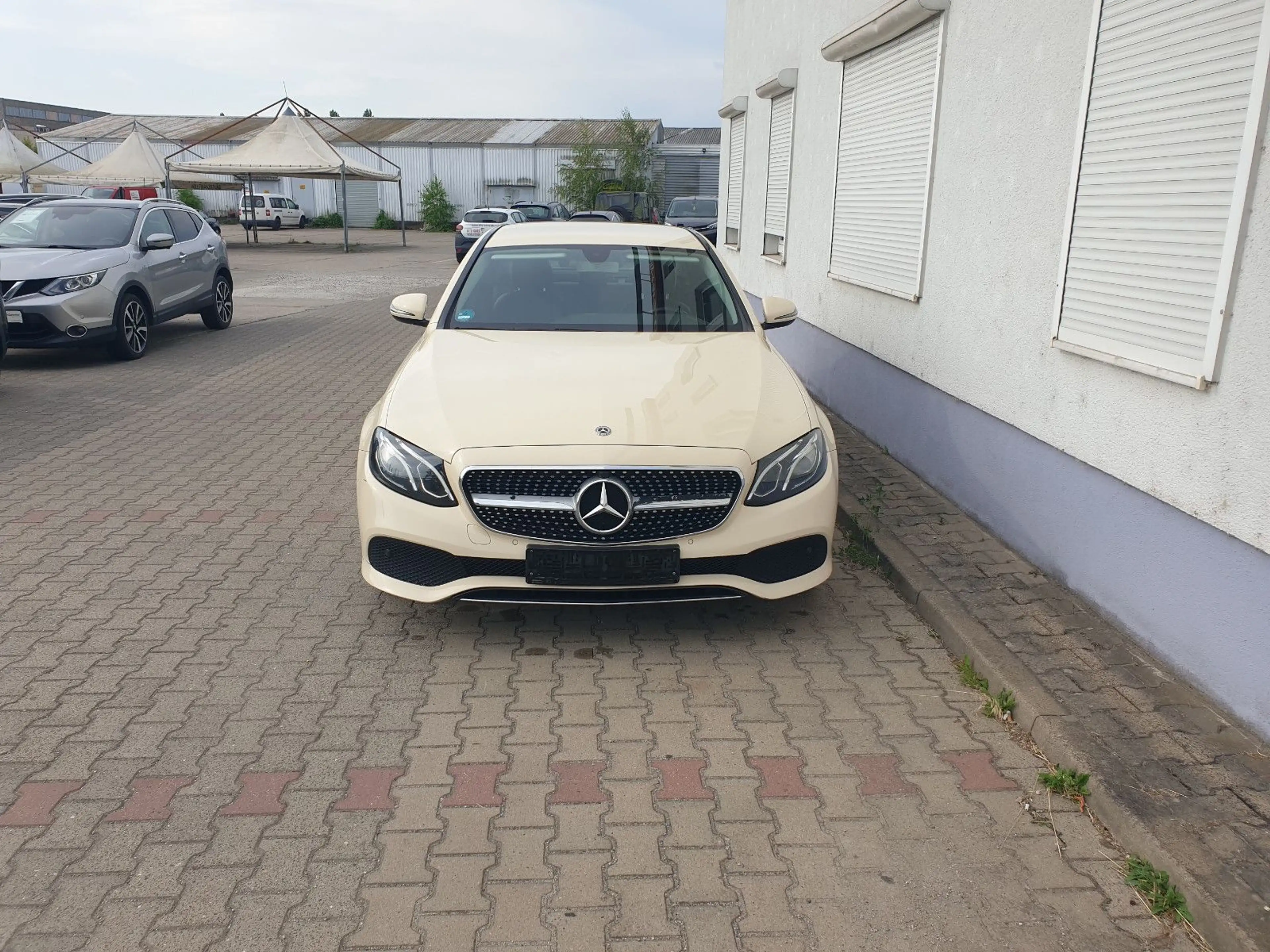 Mercedes-Benz E 200 E Limousine E 200 d/Comand/LED/RFK — photo 7