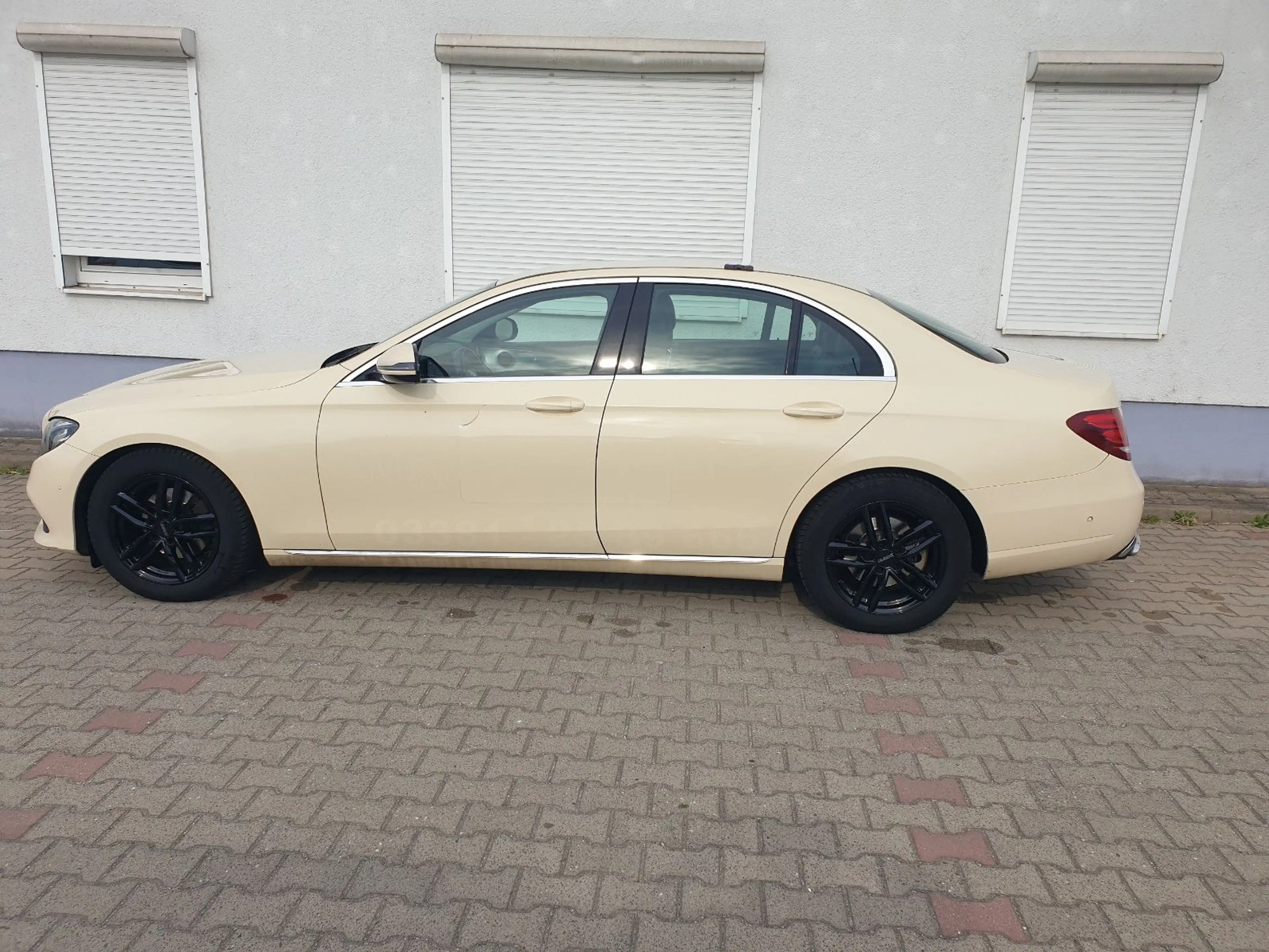Mercedes-Benz E 200 E Limousine E 200 d/Comand/LED/RFK — photo 6