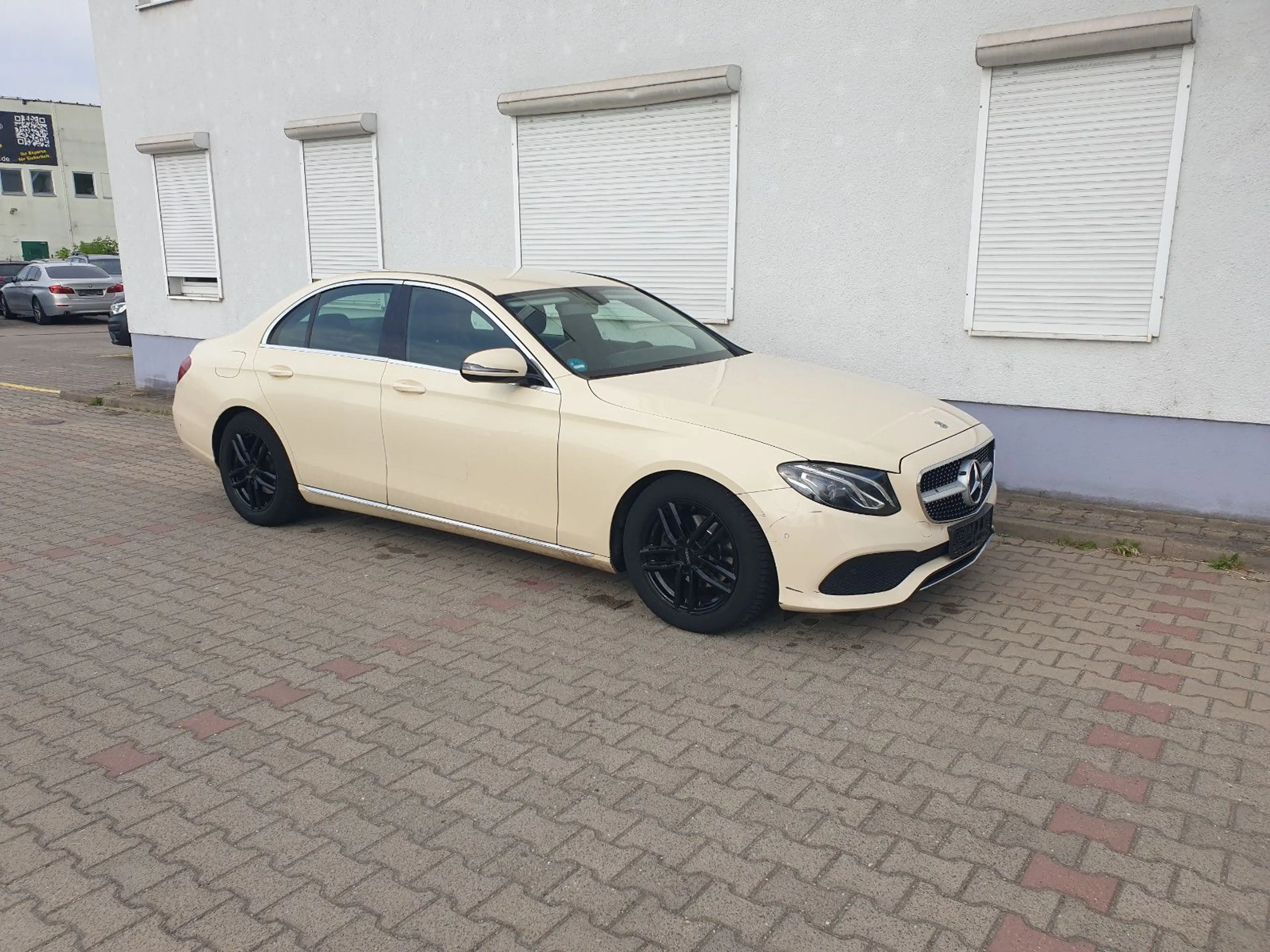 Mercedes-Benz E 200 E Limousine E 200 d/Comand/LED/RFK