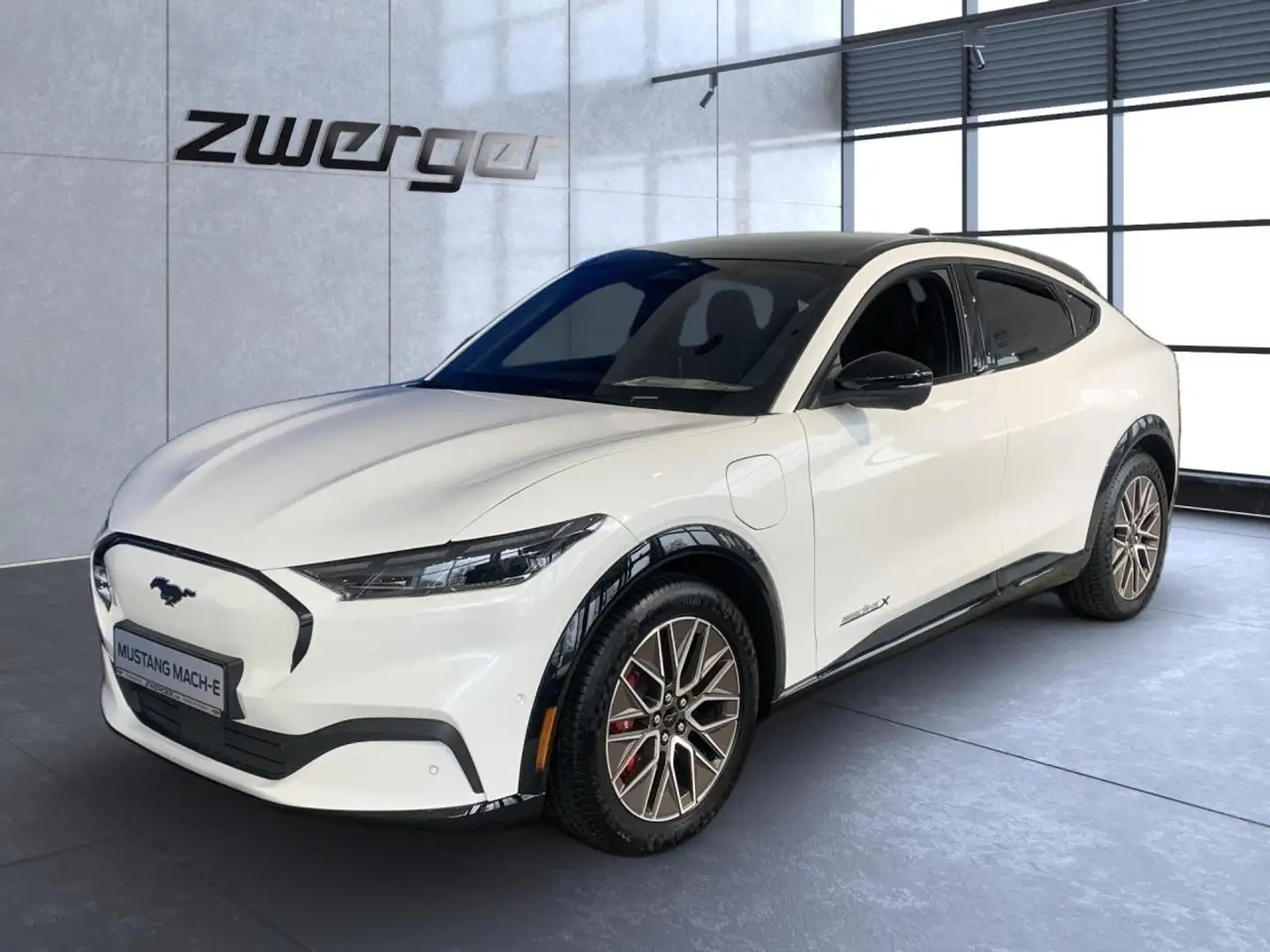 Ford Mustang Mach-E RWD Extended Range Bluetooth Navi Weiß - 2