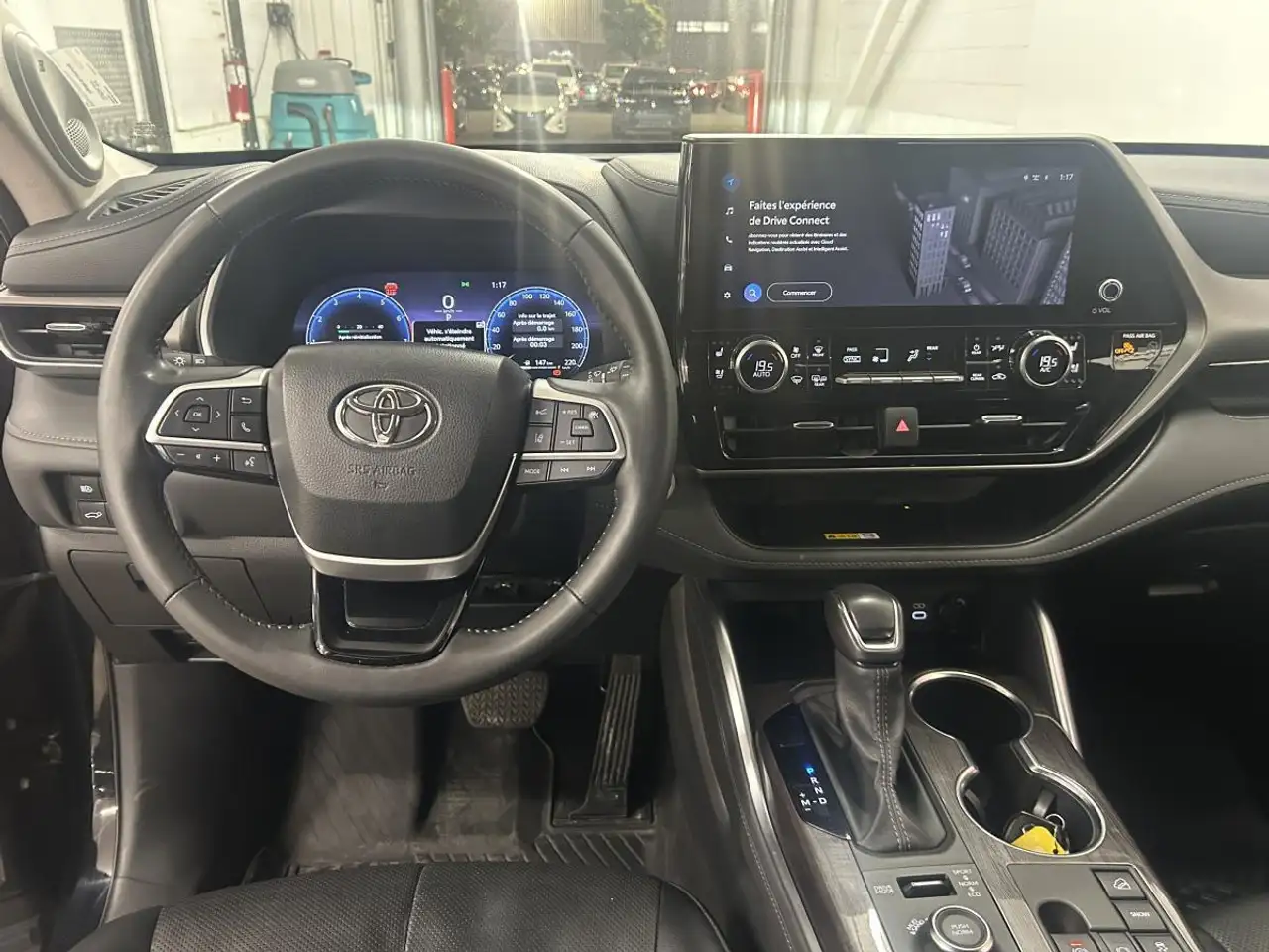 Toyota Highlander снимка Toyota Highlander
