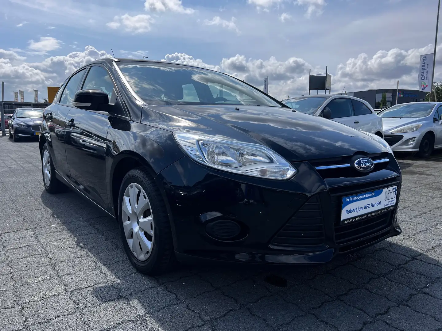 Ford Focus Trend 1.0 EcoBoost Klima 5 Türen S/H Schwarz - 1