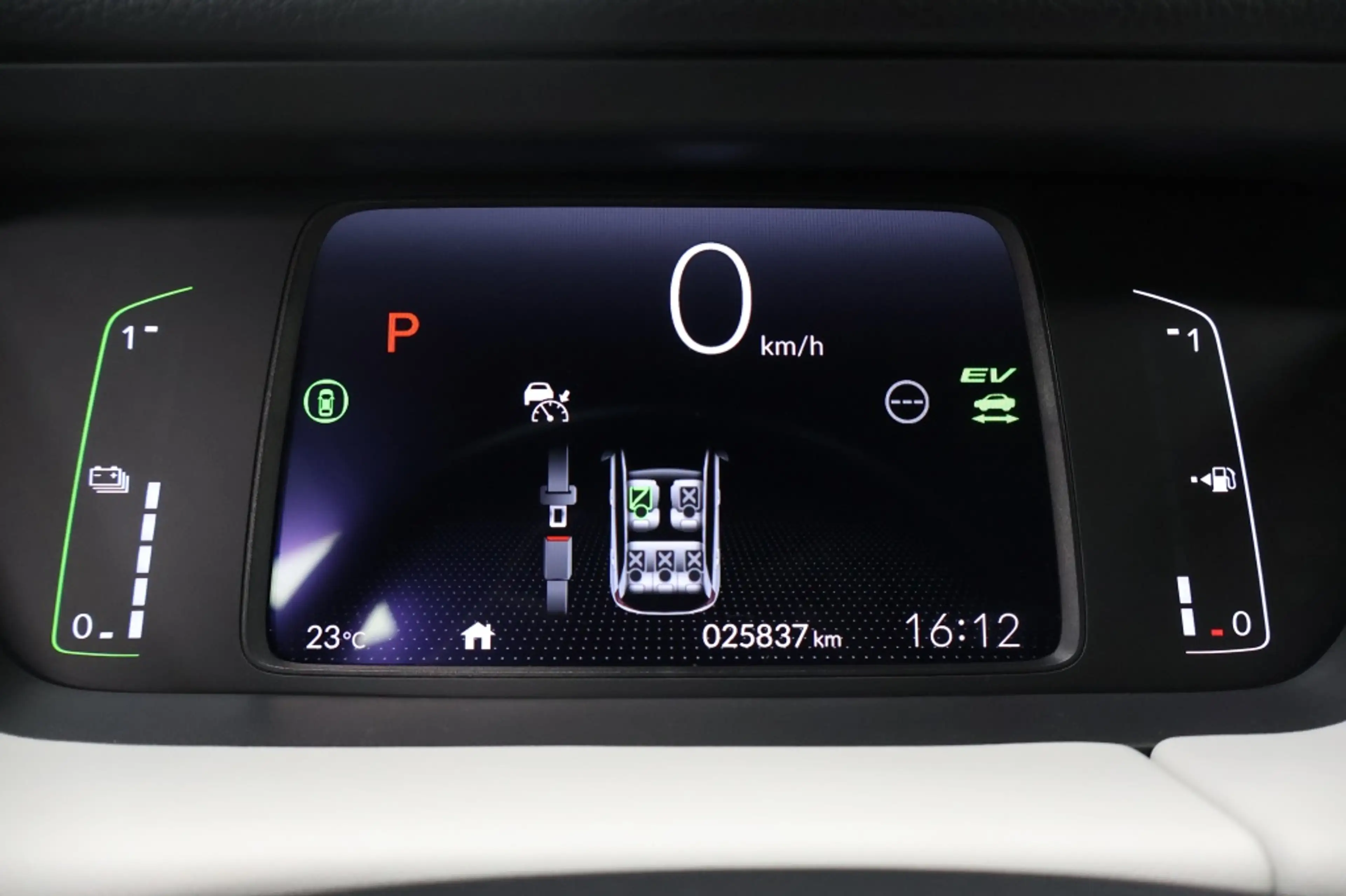 Honda Jazz 1.5 e:HEV Executive — photo 9