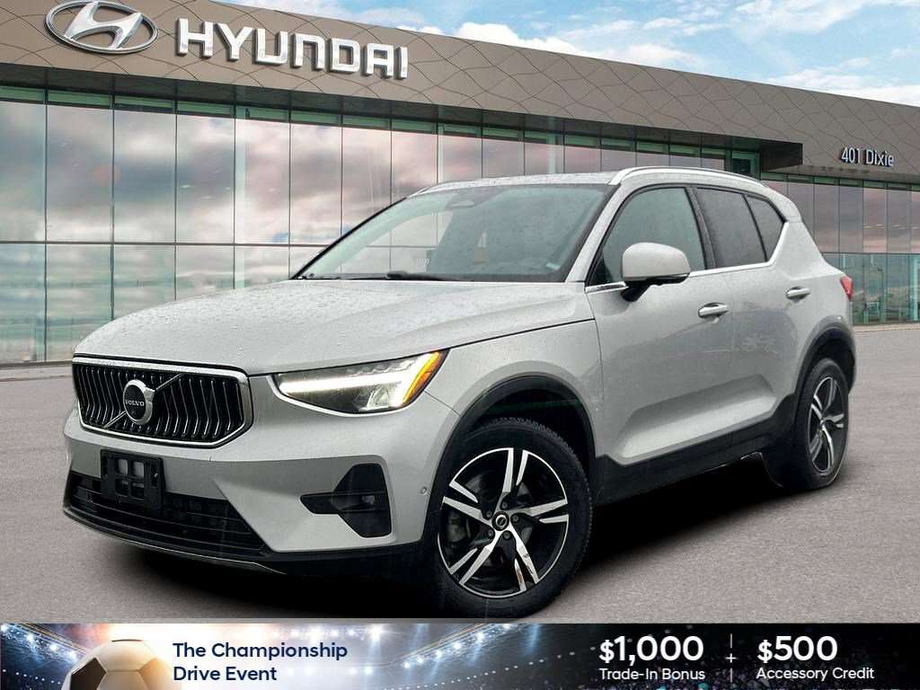 2023 Volvo XC40 Plus Dark Theme Awd | 2 Keys | Leather | Moonroof