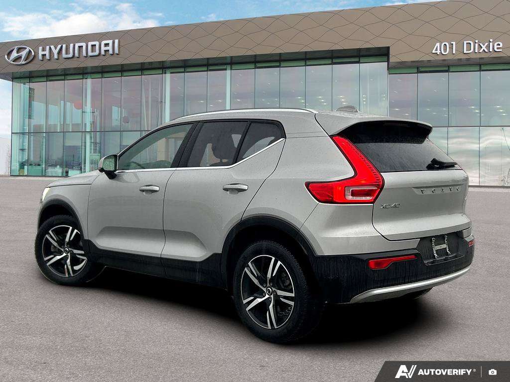 2023 Volvo XC40