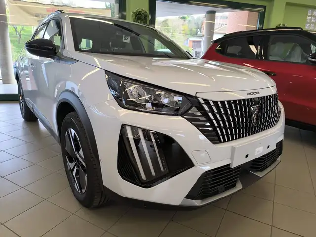 Peugeot 2008 view 5