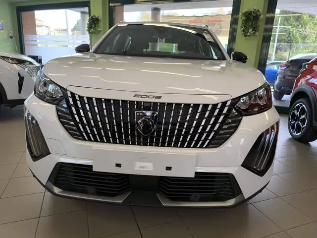Peugeot 2008 view 3