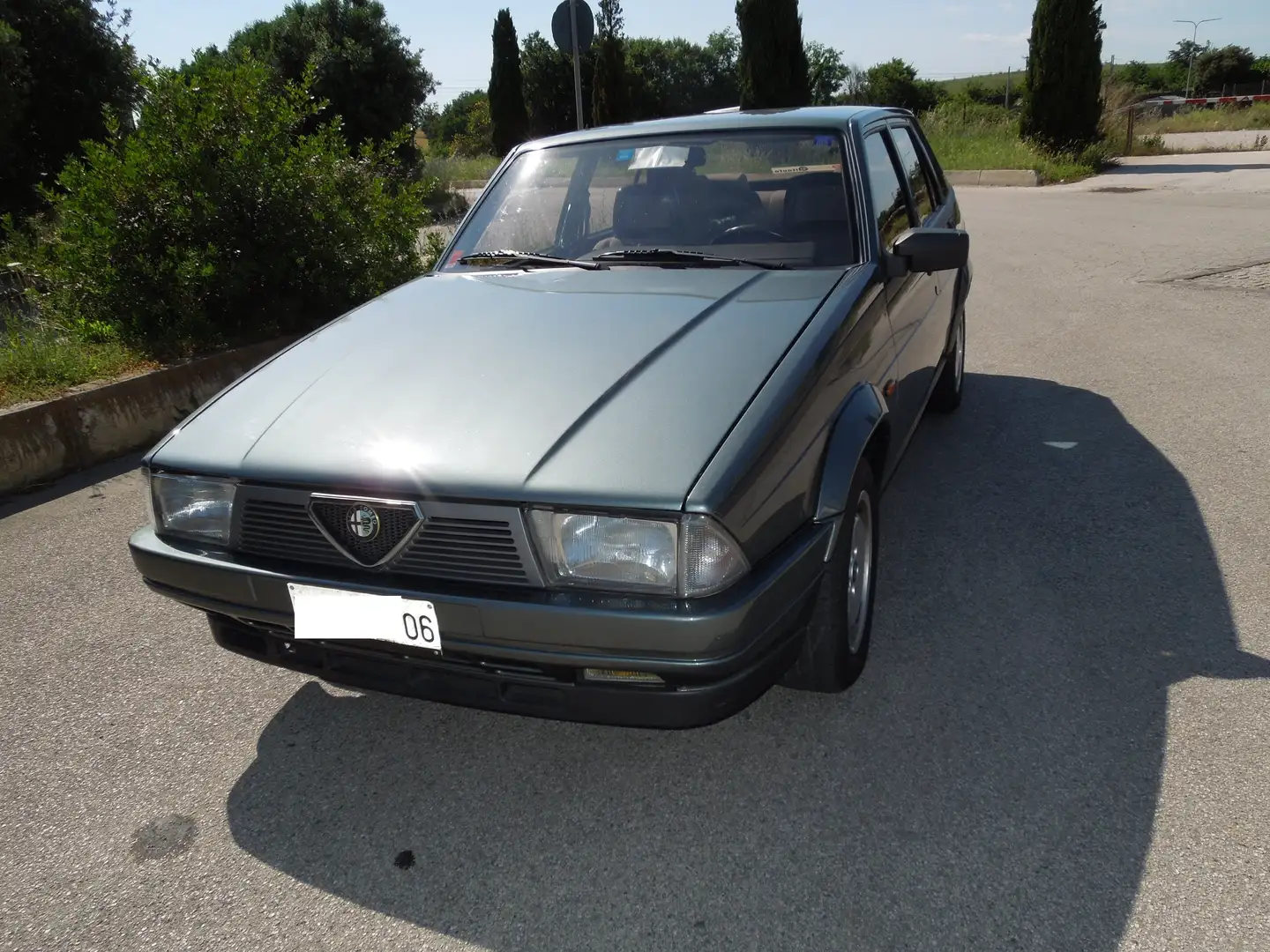 Alfa Romeo 75 turbo 1° serie Grijs - 2