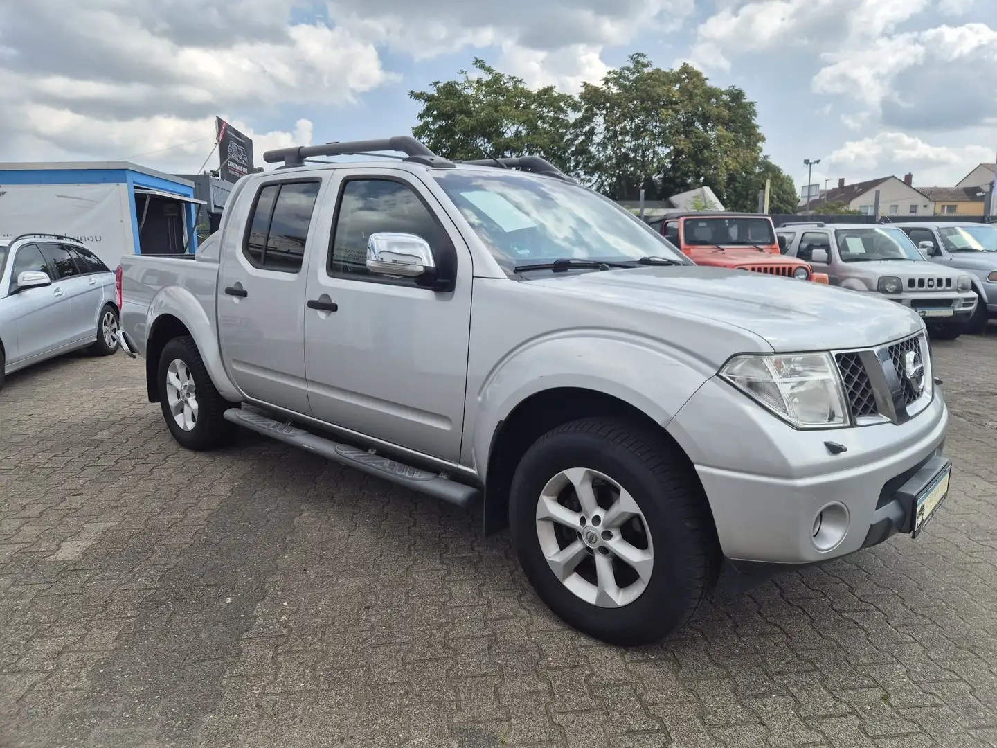 Nissan Navara Double Cab LE 4x4 *AHK 3.0 To. / MwSt ausweisbar* Silber - 1