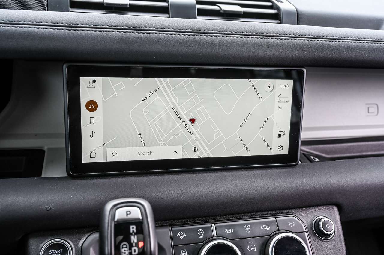 2023 Land Rover Defender 110 P300 S thumb 18
