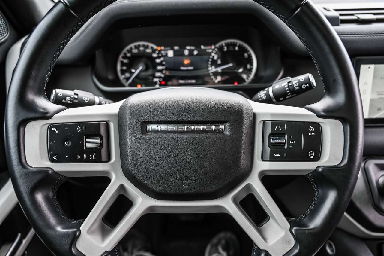 2023 Land Rover Defender 110 P300 S thumb 12