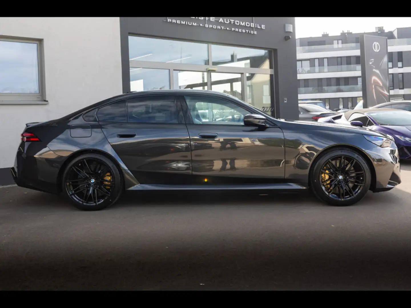 BMW M5 XDRIVE G90°KERAMIK°CARBON°AHK°COMFORT°360 Gris - 2