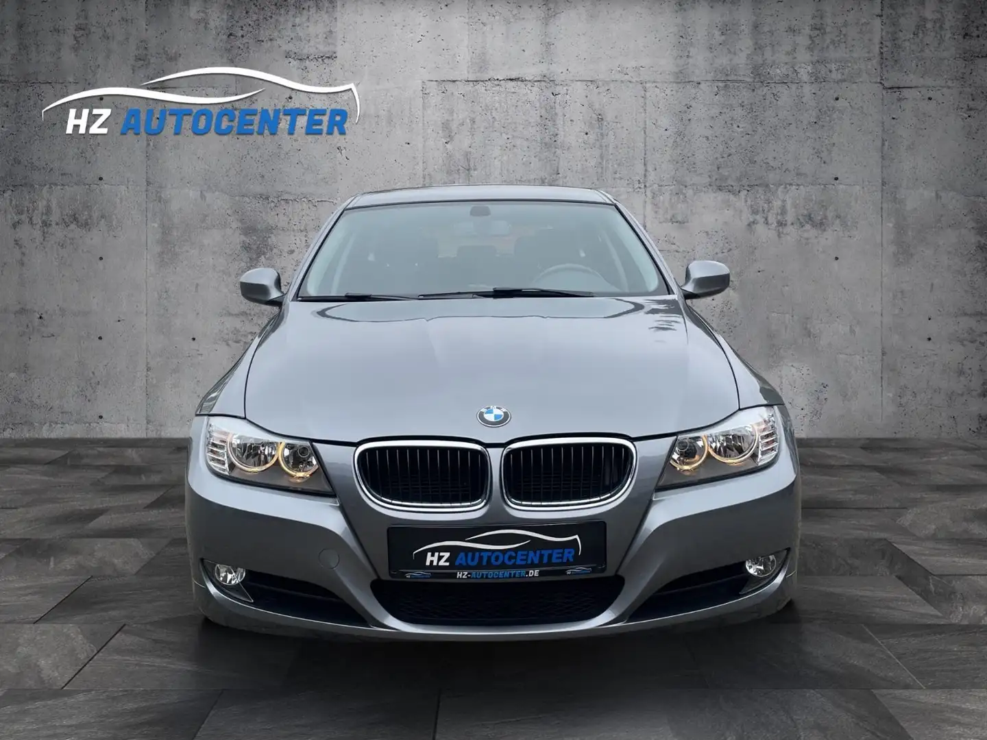 BMW 320 d Touring 320d*NAVI*GARANTIE*1.HAND*EURO 5 Grey - 2