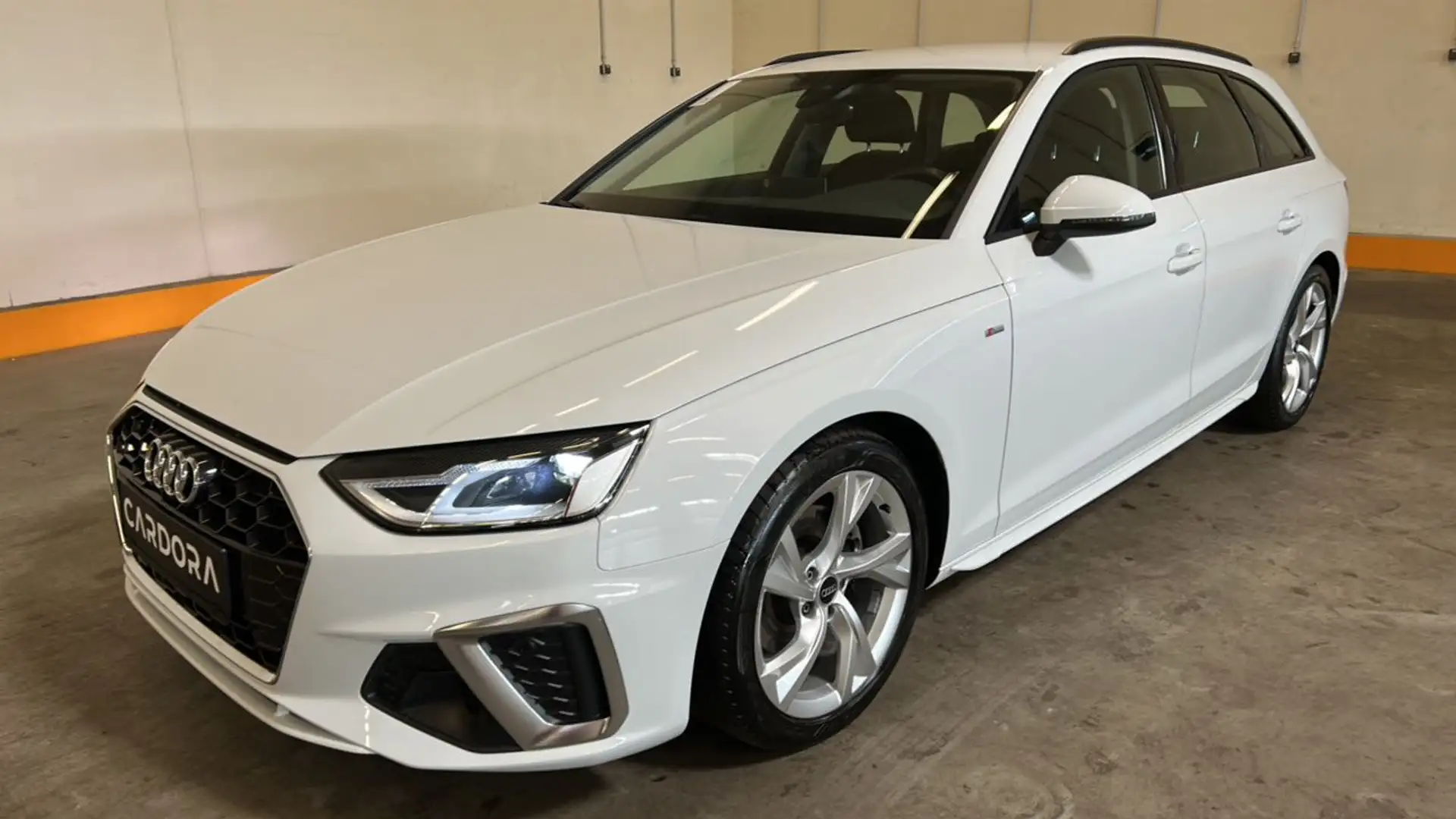 Audi A4 30 2.0 TDI S line  VIRTUAL COCKPIT*NAVI*RADAR*ASS Weiß - 2
