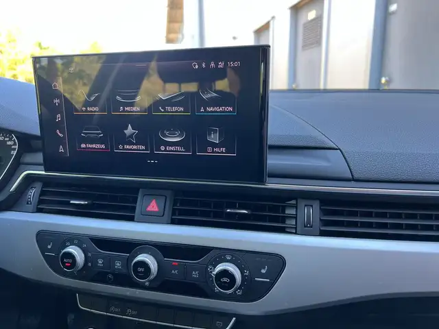 Audi A4 view 11