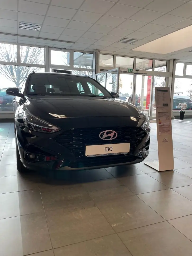 Hyundai i30 cw Advantage Noir - 1