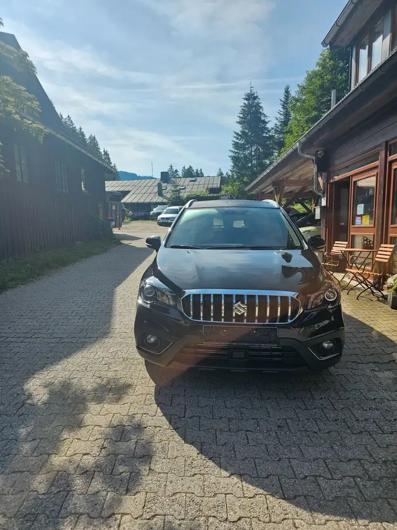 Suzuki S-Cross 1.4 Comfort Hybrid ALLGRIP Schwarz - 1