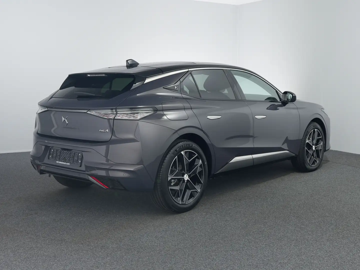 DS Automobiles DS 4 1.2 Hybrid 136 Pallas Automaat | Achteruitrijcamer Grijs - 2